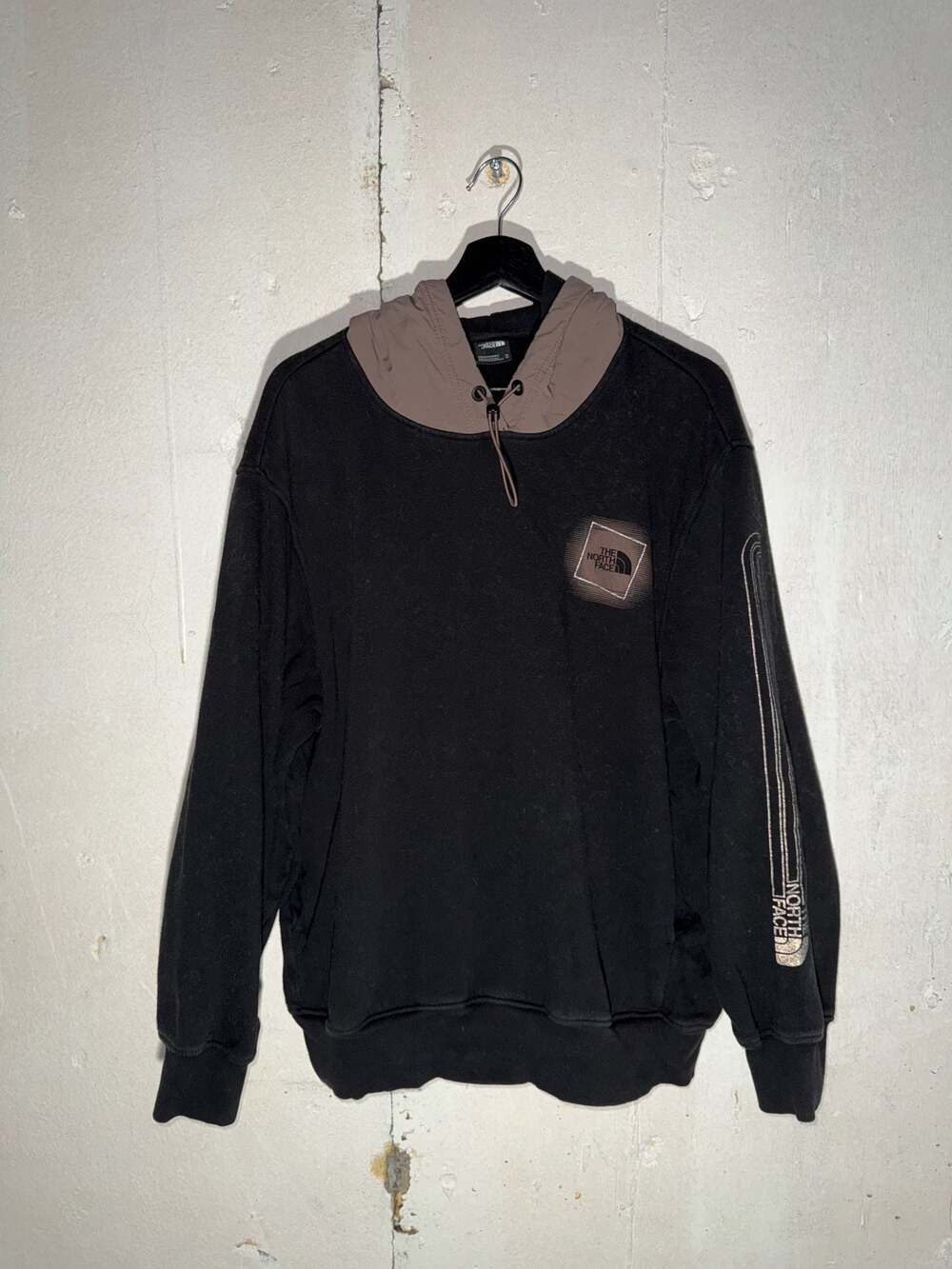 The North Face Mens Black Graphic Pullover Hoodie With Contrast Nylon Hood